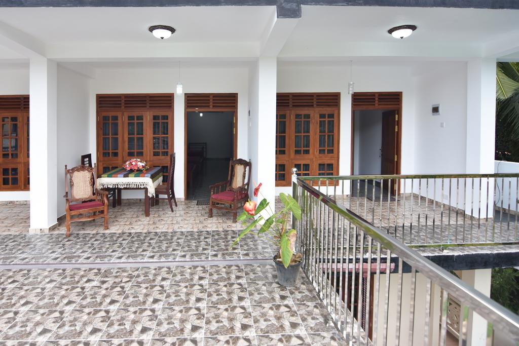 The Lodge Unawatuna Buitenkant foto