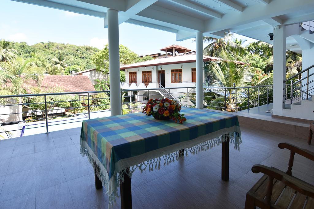 The Lodge Unawatuna Buitenkant foto